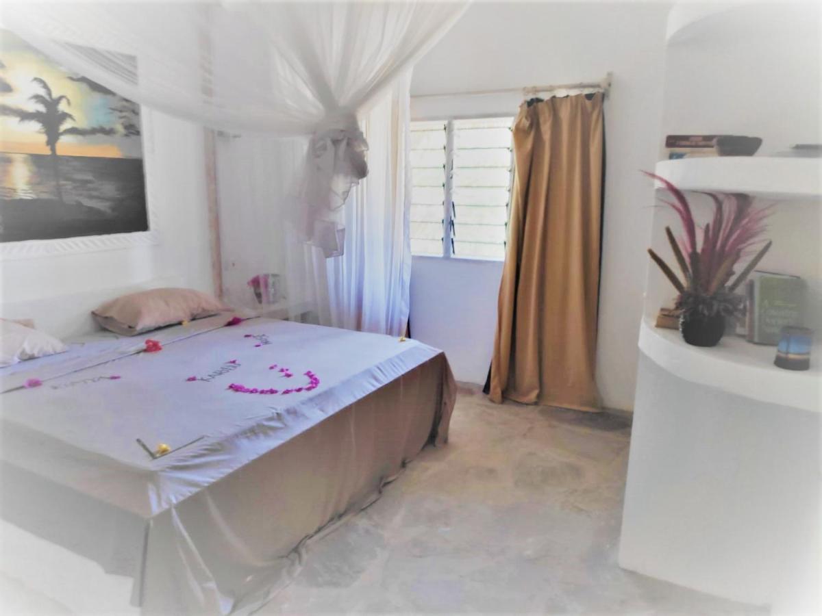 Kimya House, Watamu Bed & Breakfast Bagian luar foto