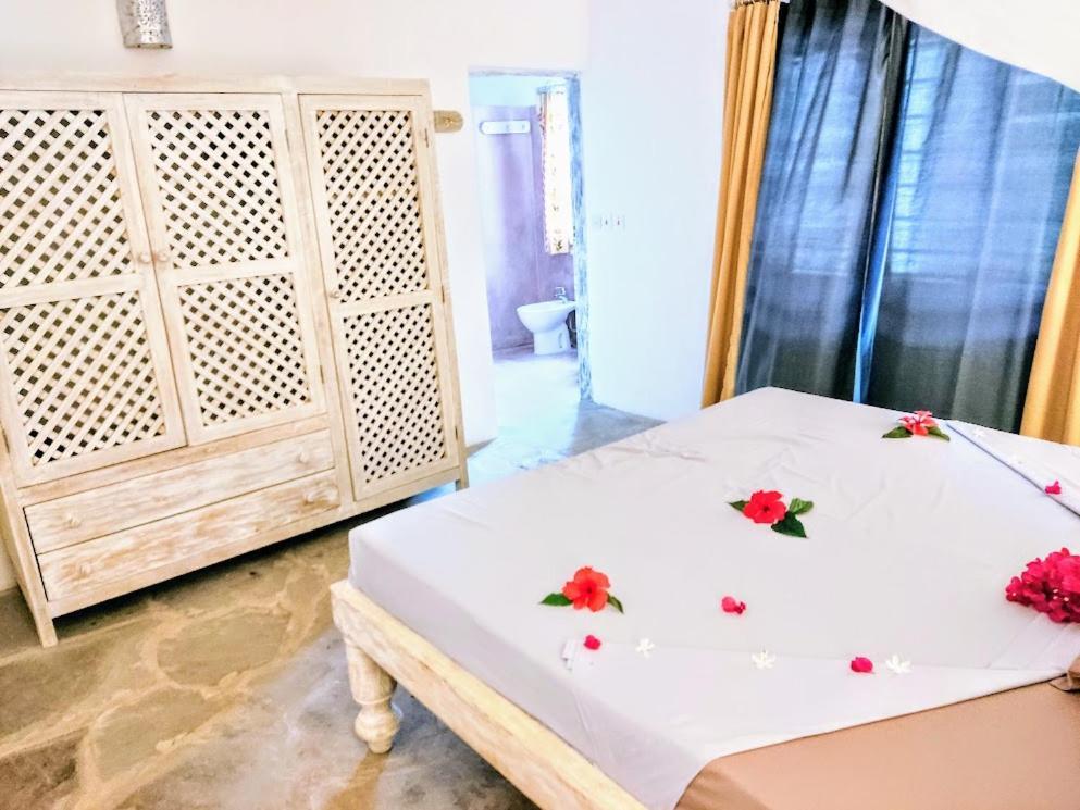 Kimya House, Watamu Bed & Breakfast Bagian luar foto